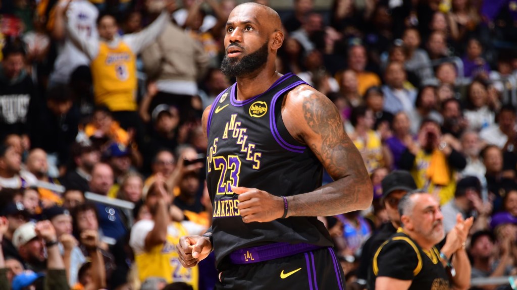LeBron James y la decisión que puede cambiar el rumbo de la&nbsp;NBA